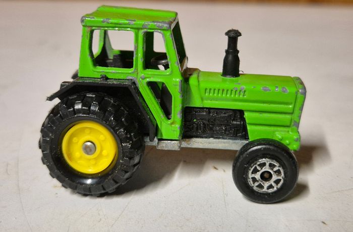 Tracteur miniature vert majorette n208 1/65 - photo numéro 3