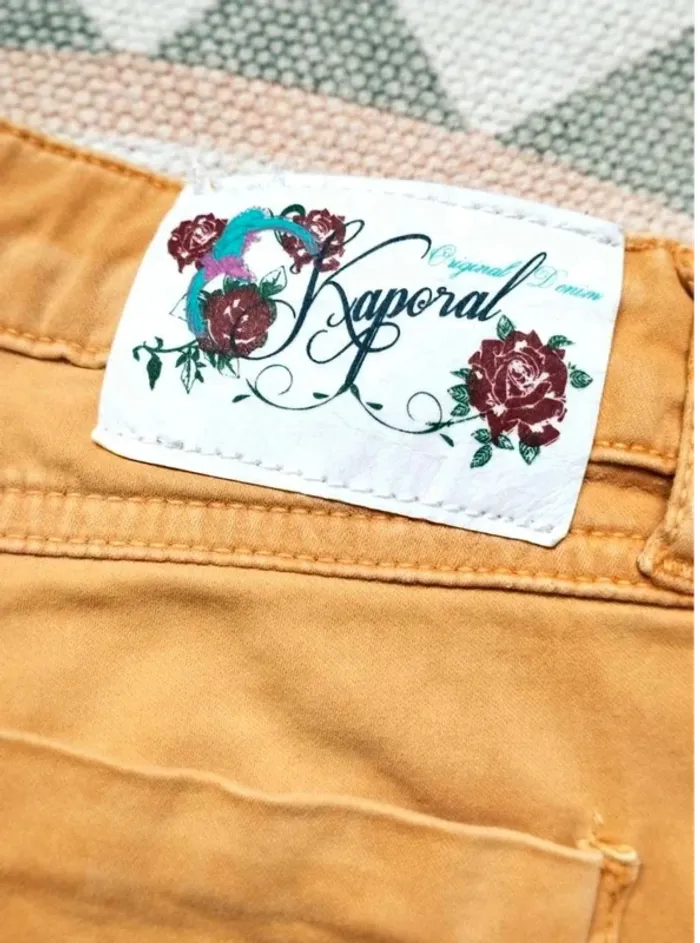 Pantalon  Jeans  droit  Jaune  - Effet peau de pêche  -  Kaporal  -  16  ans =  34  -  Parfait  État - photo numéro 14