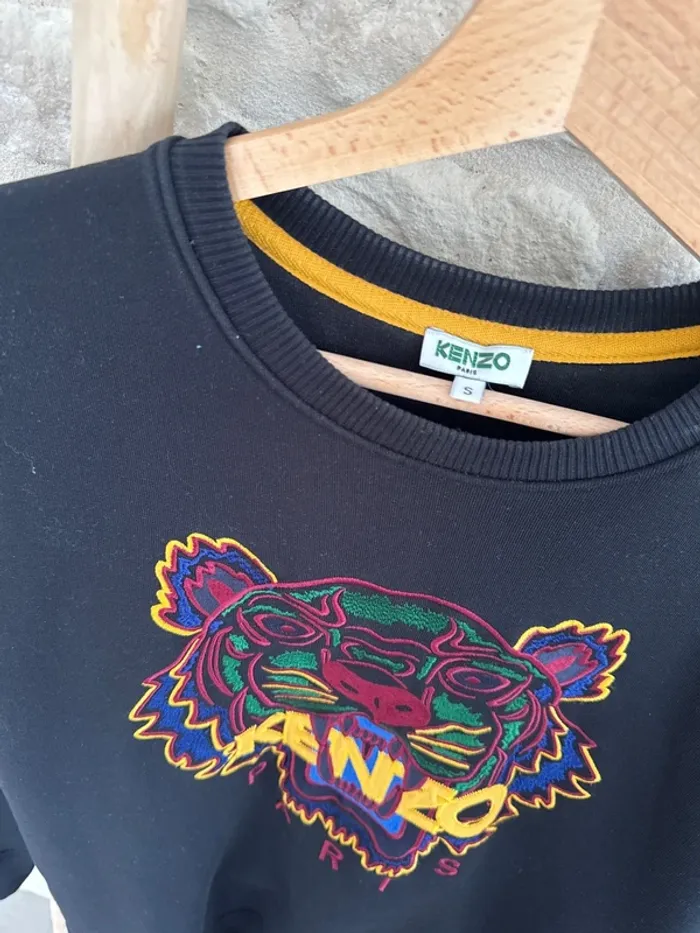 Pull Kenzo noir Taille S - 35 € - photo numéro 2