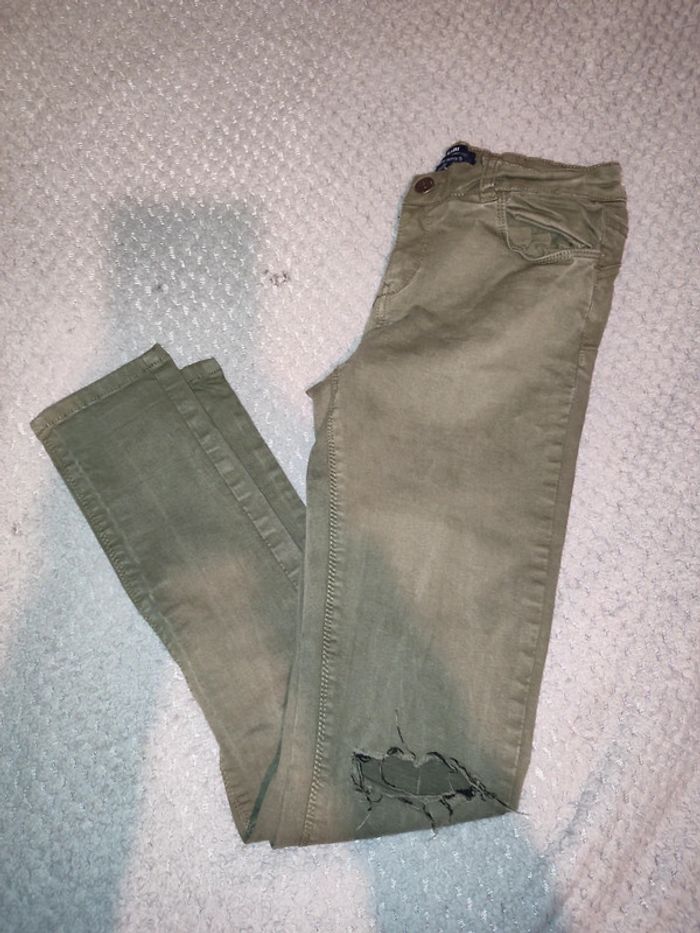 Jean kaki troué skinny