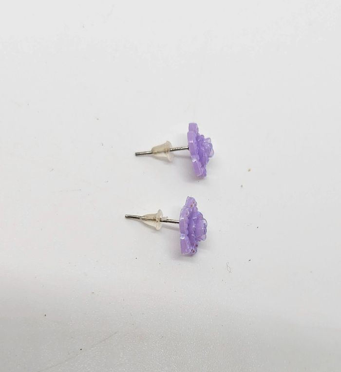 Paire de boucles d'oreilles. Neuve. - photo numéro 2