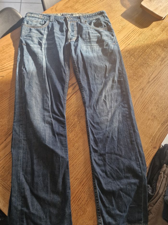 Jean Teddy Smith 36