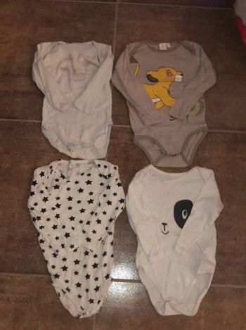 Lot de bodies manches longues 2ans (4 pièces)