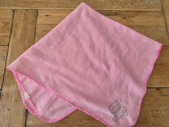 Plaid rose bébé