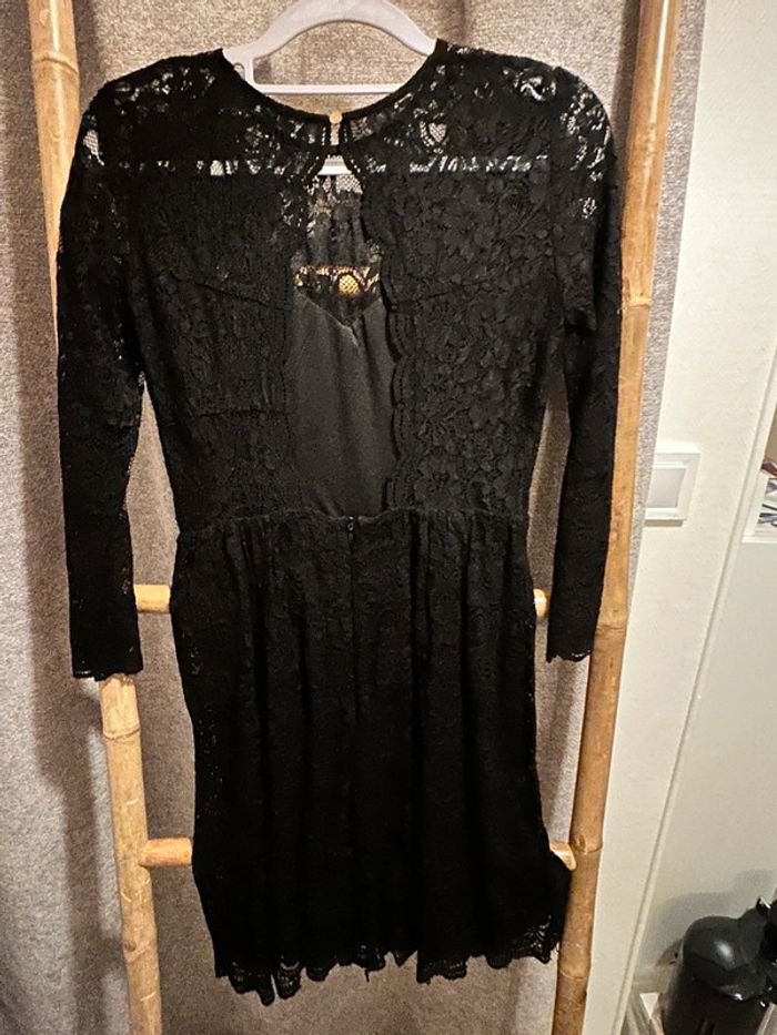 Robe noir - photo numéro 2