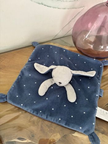 Doudou lapin attaché tétine Simba toys