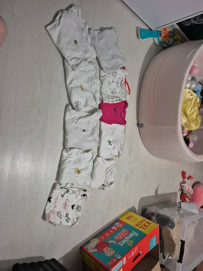 Lot 21 Body 24/36mois