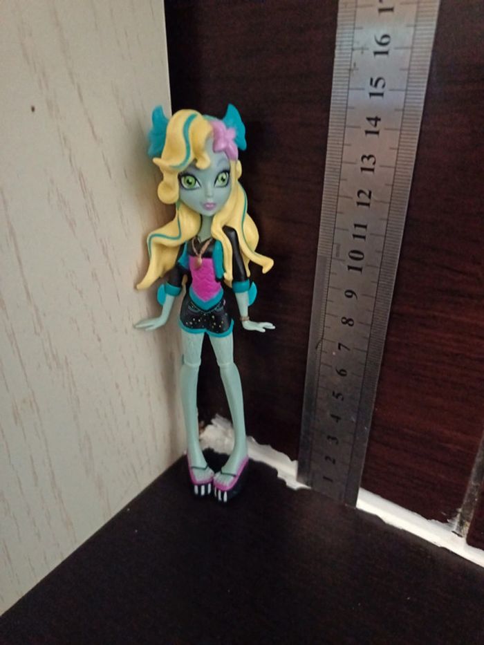 Figurine monster higt