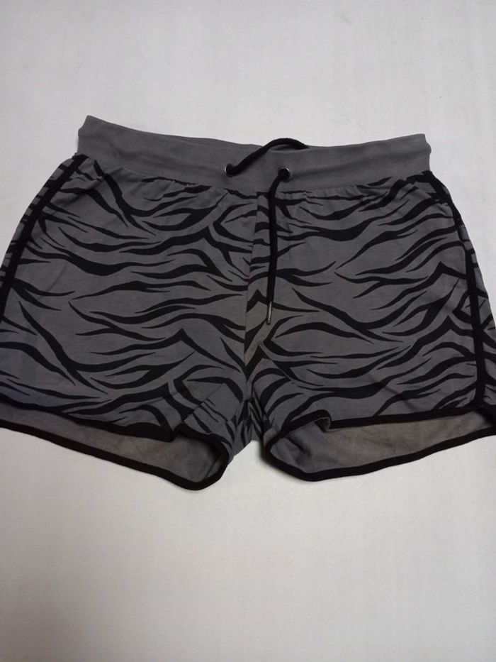3 mini-short - taille m - photo numéro 5