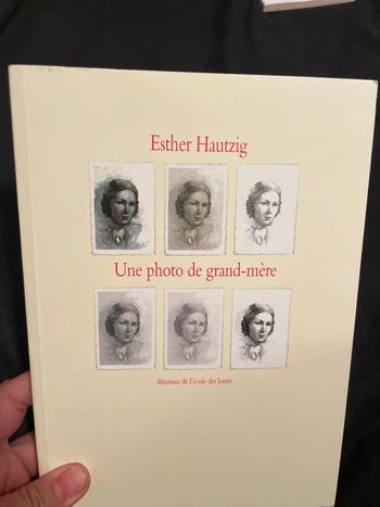 Une photo de grand mère