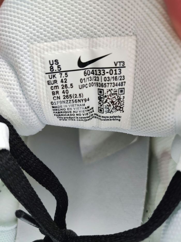 Baskets Nike air max plus TN taille 42 - photo numéro 4