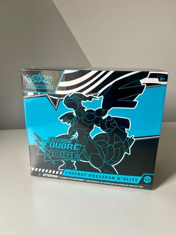 Etb coffret dresseur d’élite foudre noire ev10.5 cartes Pokémon 