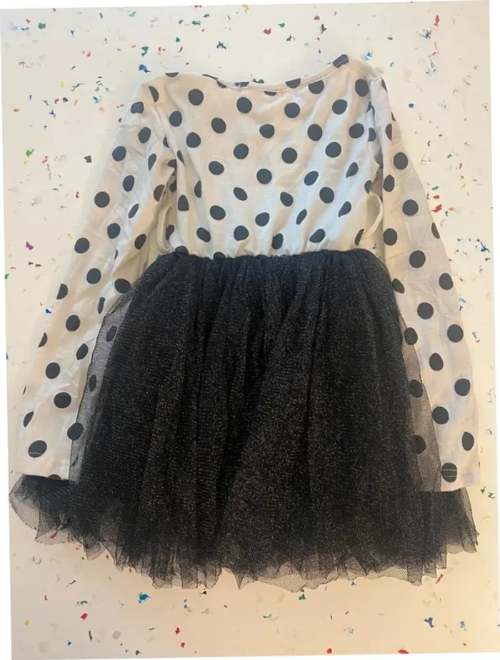 Robe blanche à pois noirs et tulle noir de marque coréenne 5 ans - photo numéro 5