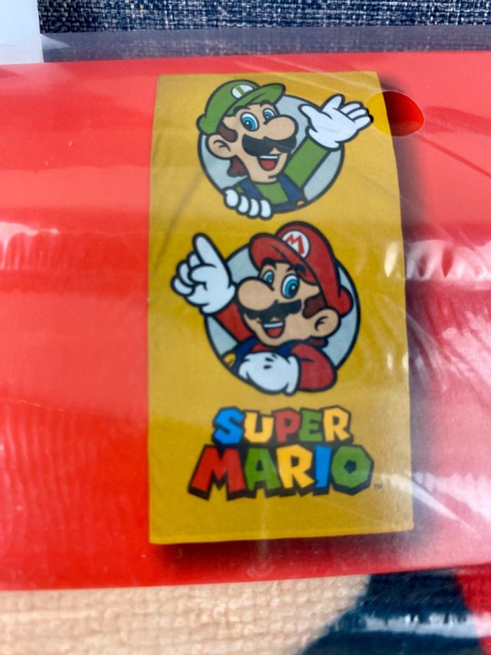 Super Mario Officiel Serviette de plage douce en microfibre NЕUF (prix normal: 19eur) - photo numéro 3
