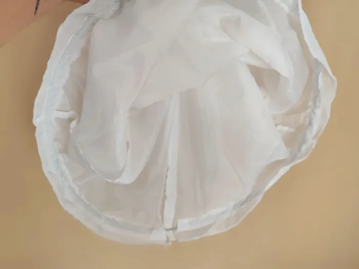 Jupon avec cerceau blanc 5/6 ans - photo numéro 3