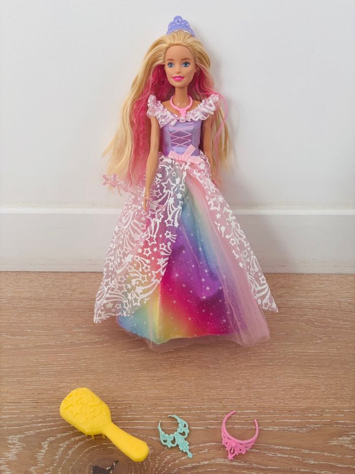 Barbie Dreamtopia poupée Princesse de Rêves avec brosse et accessoires - photo numéro 2