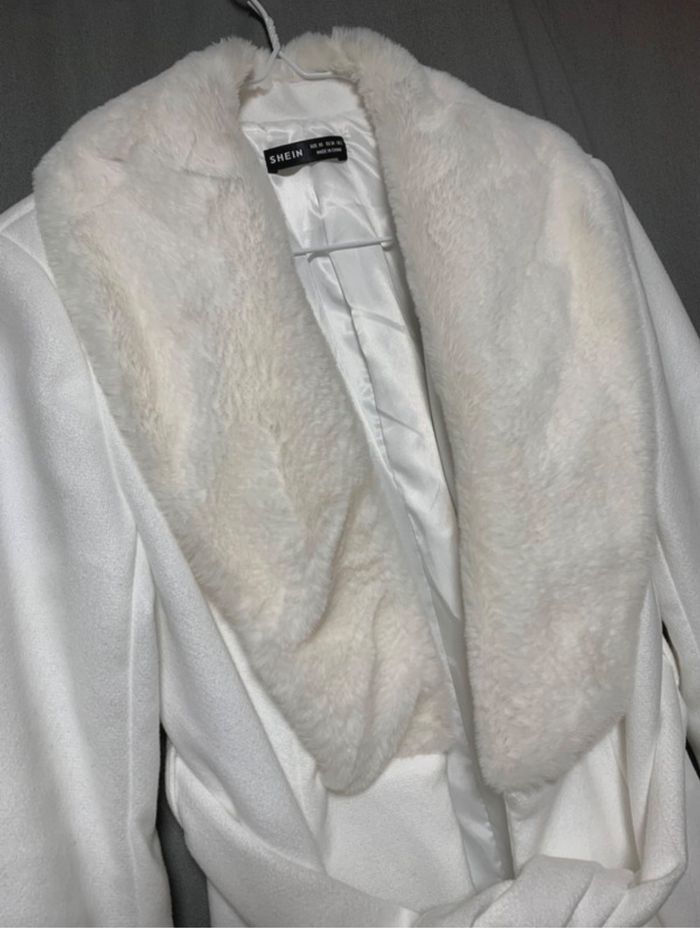 Manteau col fausse fourrure - photo numéro 2