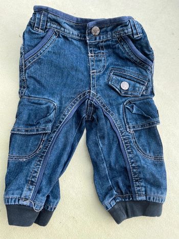 Jean’s pantalon taille 6 mois tape à l’œil