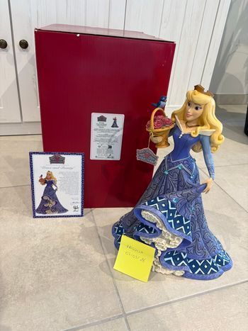 Figurine Aurore deluxe belle au bois dormant 