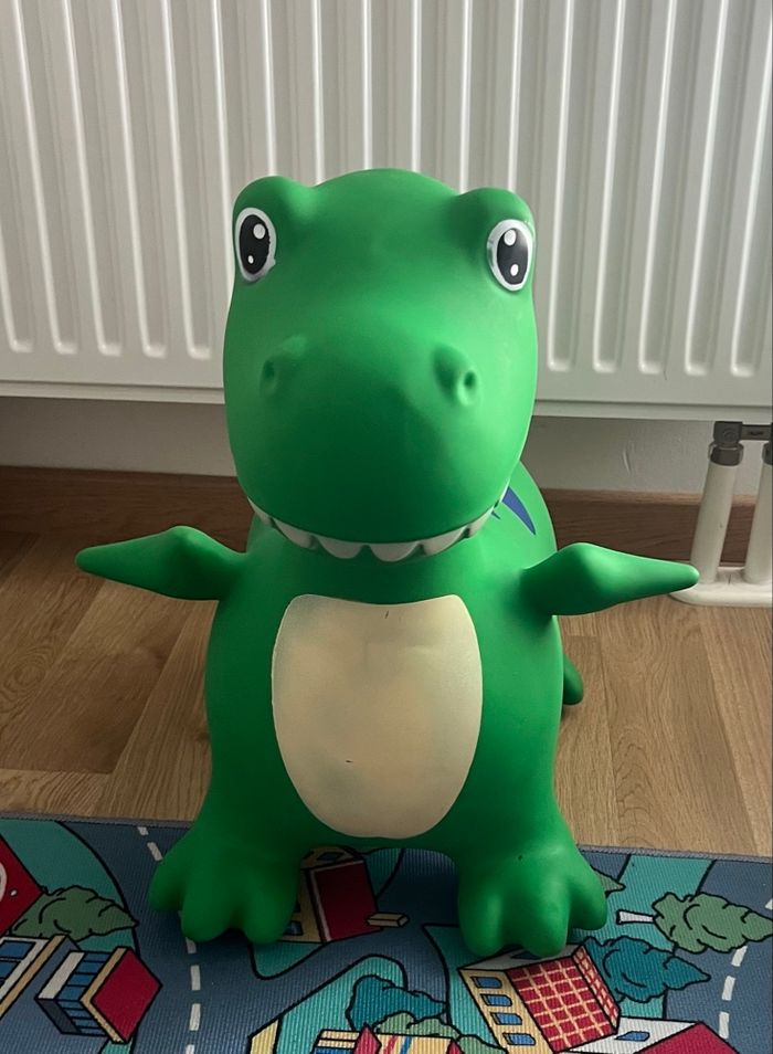 Animal sauteur dinosaure - photo numéro 2