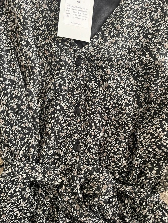 Robe fleurie XS - photo numéro 2