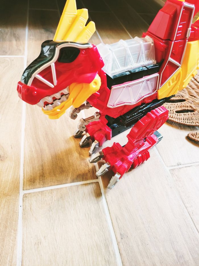 🦕 Power rangers dino charge Rumble r Noar Dinosaure Tyrannosaure t-rex électronique sons et lumières - photo numéro 2