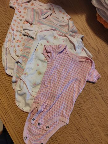 Lot de 4 body 3 mois