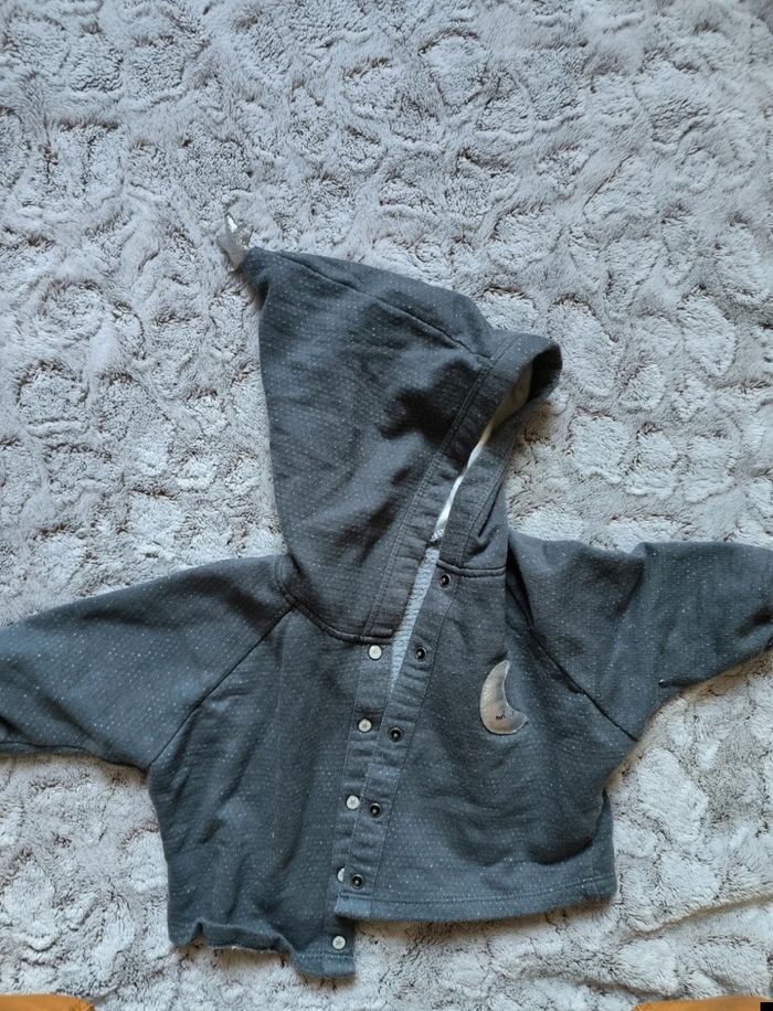 Gilet à capuche motif lune