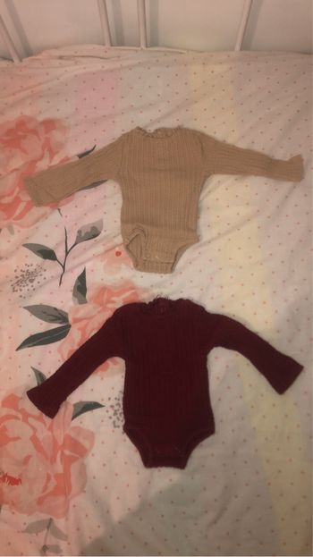 Lot de 2 hauts / bodies