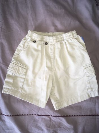Short beige décathlon 3 ans.