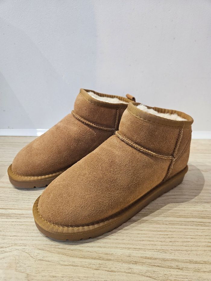 UGG Classic Mini Ultra Marron / Taille 40 - photo numéro 3