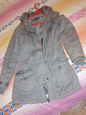 Vends parka femme.