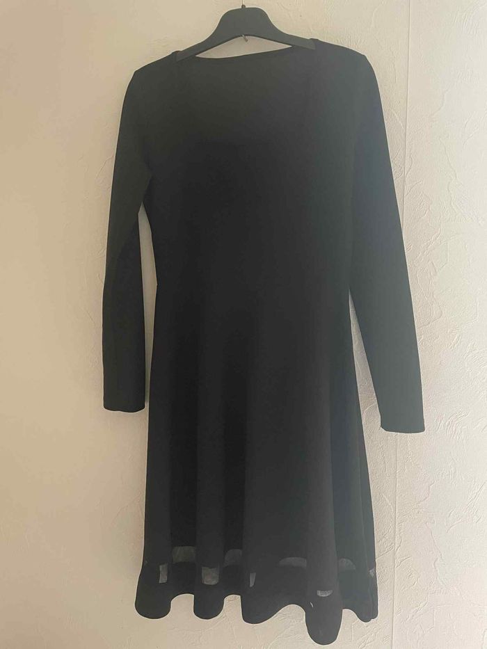 robe noire - photo numéro 3
