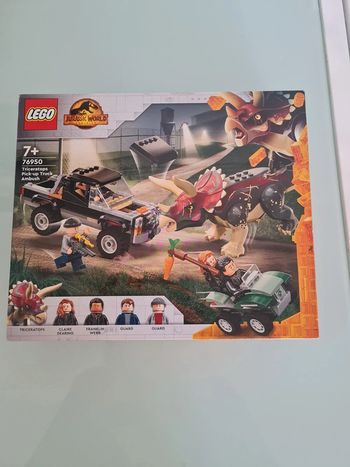 Lego jurassic world 76950 - triceratops et pick up - neuf