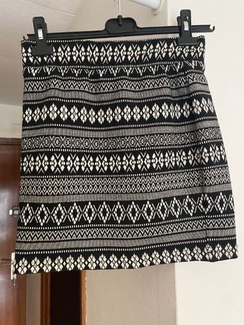 Jupe moulante avec imprimés