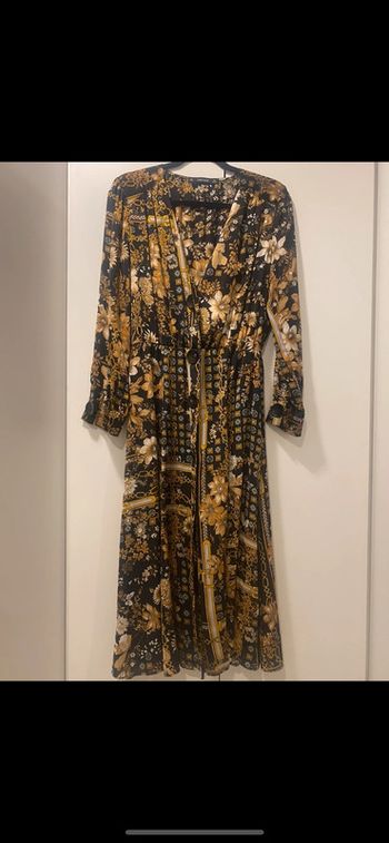 Robe Zara L
