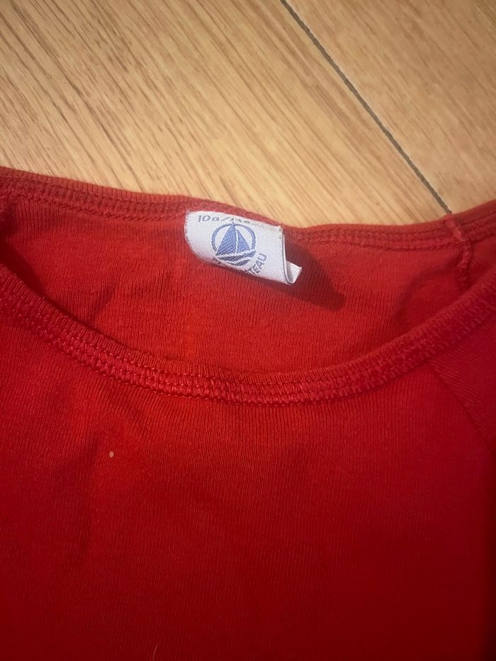 T shirt rouge - photo numéro 2