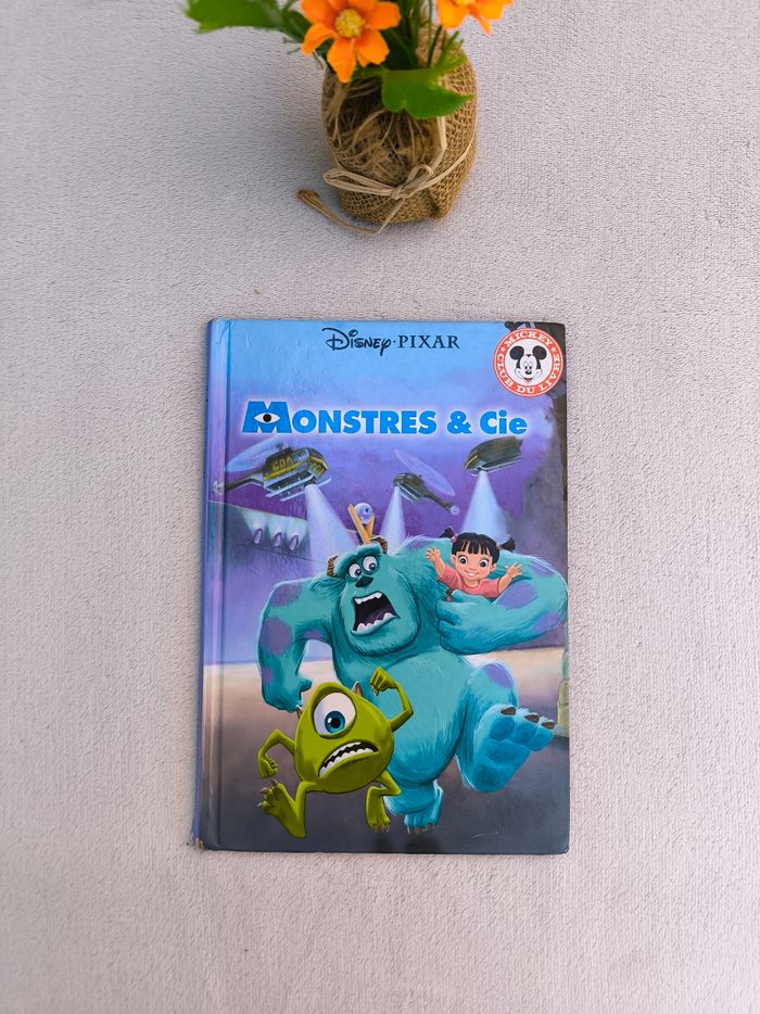 Livre Monstres & Cie Disney