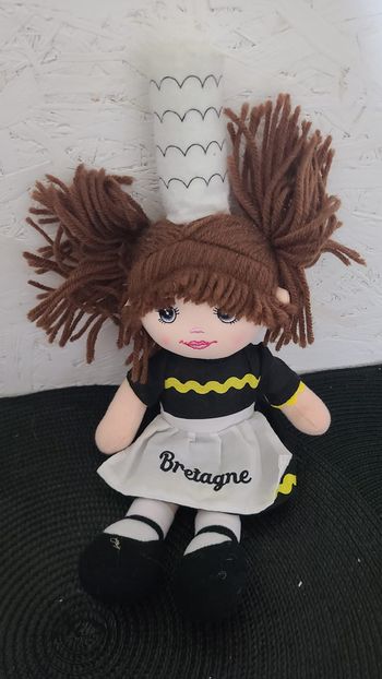 Poupée bretonne bigoudène Gwenaëlle