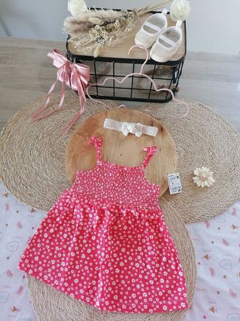 Robe été neuve fleurs bébé fille 6 mois