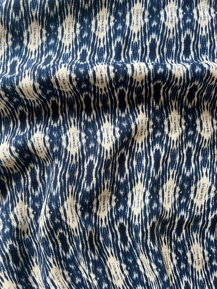 Blouse légère à motif bleu et blanc - photo numéro 4