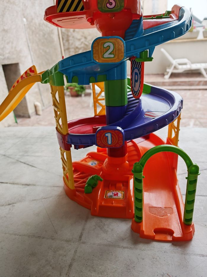 Tut tut bolides mon parking toboggan - photo numéro 3