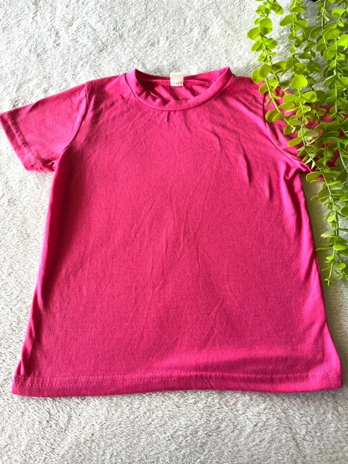 TEE shirt classique à courte manche pour petite fille
