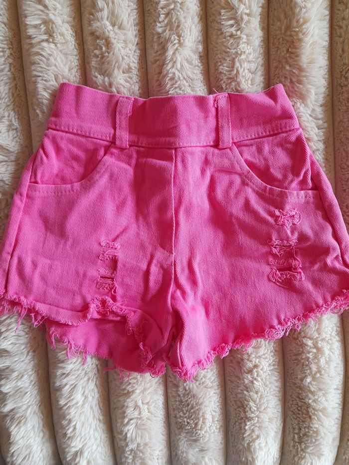 Short en jean à trous 4 ans
