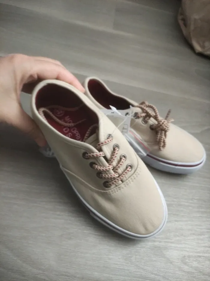 Tennis d été beige monoprix mixte neuf avec étiquette taille 32 - photo numéro 2