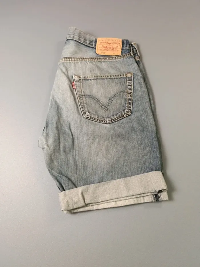 Short jean Levi's 501 - 44 - photo numéro 5