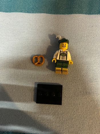 Lego Minifigure Lederhosen Bretzel Guy series 8