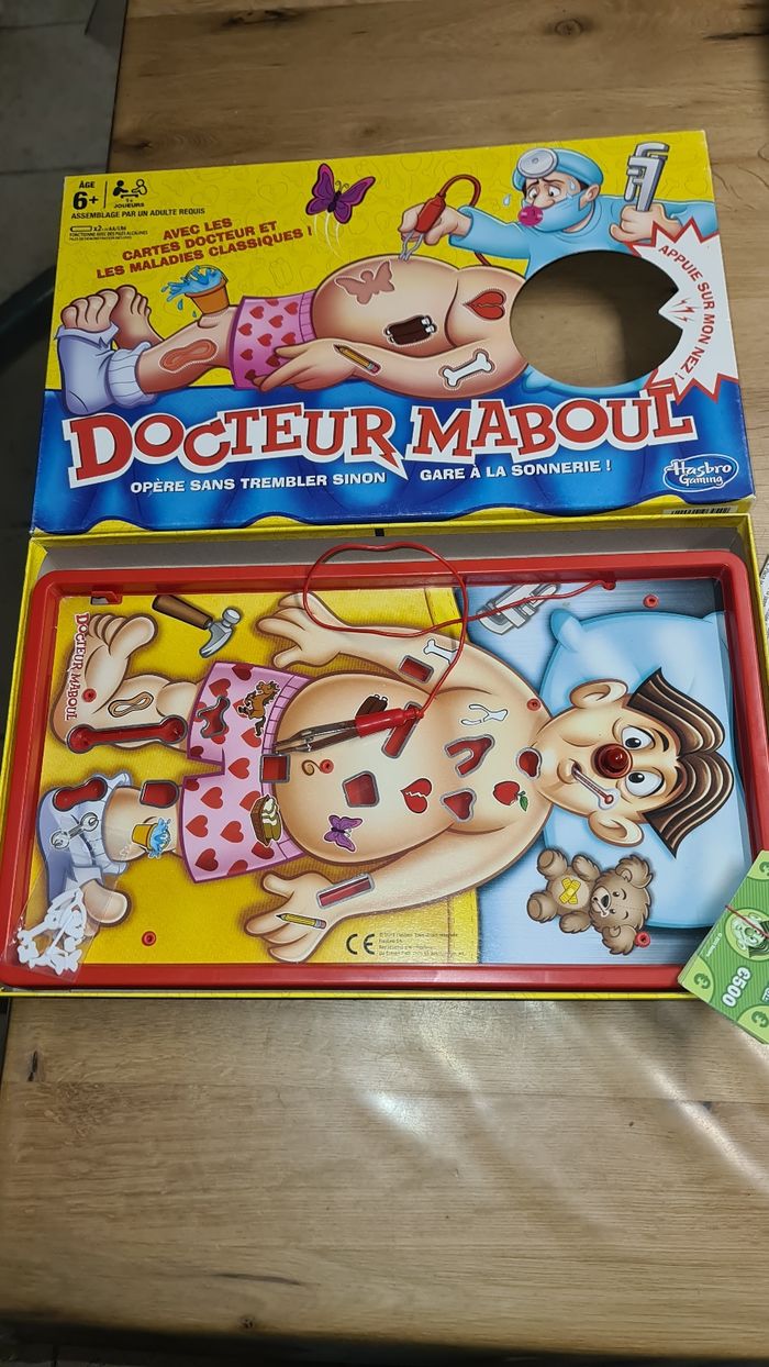 Jeu de société Docteur Maboul des éditions Hasbro,