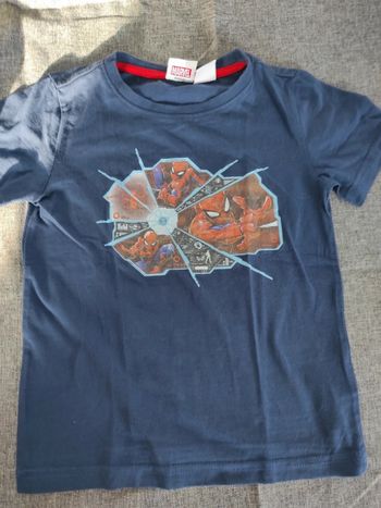 Tee-shirt Spiderman 5/6 ans