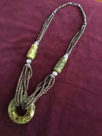 Très joli collier vintage. Années 90